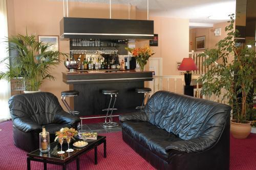 Inter-Hotel La Closerie Beaune โบน ภายนอก รูปภาพ