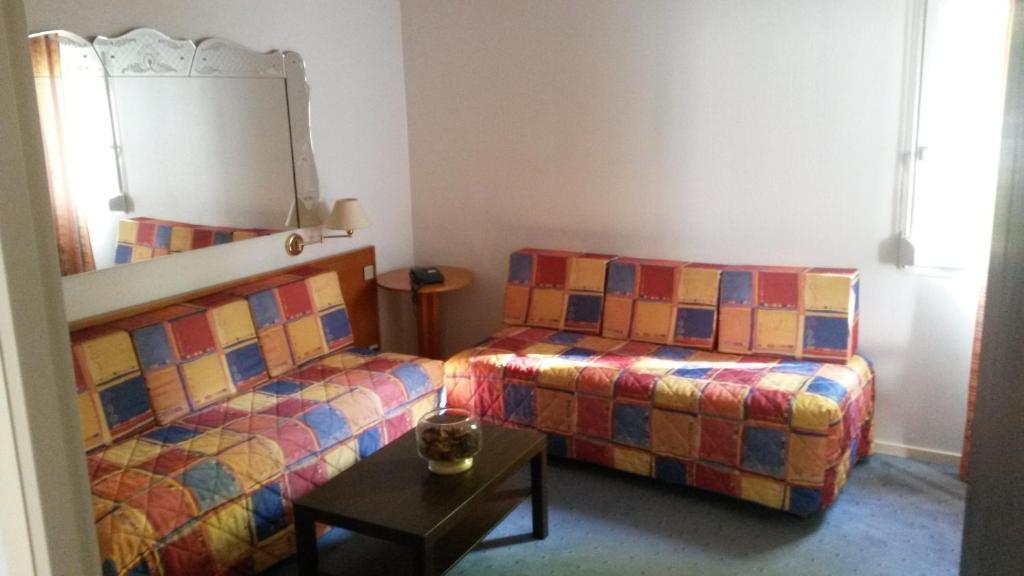 Inter-Hotel La Closerie Beaune โบน ห้อง รูปภาพ