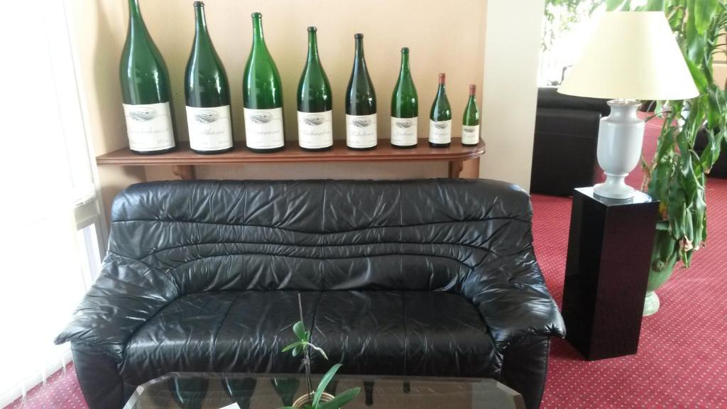 Inter-Hotel La Closerie Beaune โบน ภายนอก รูปภาพ